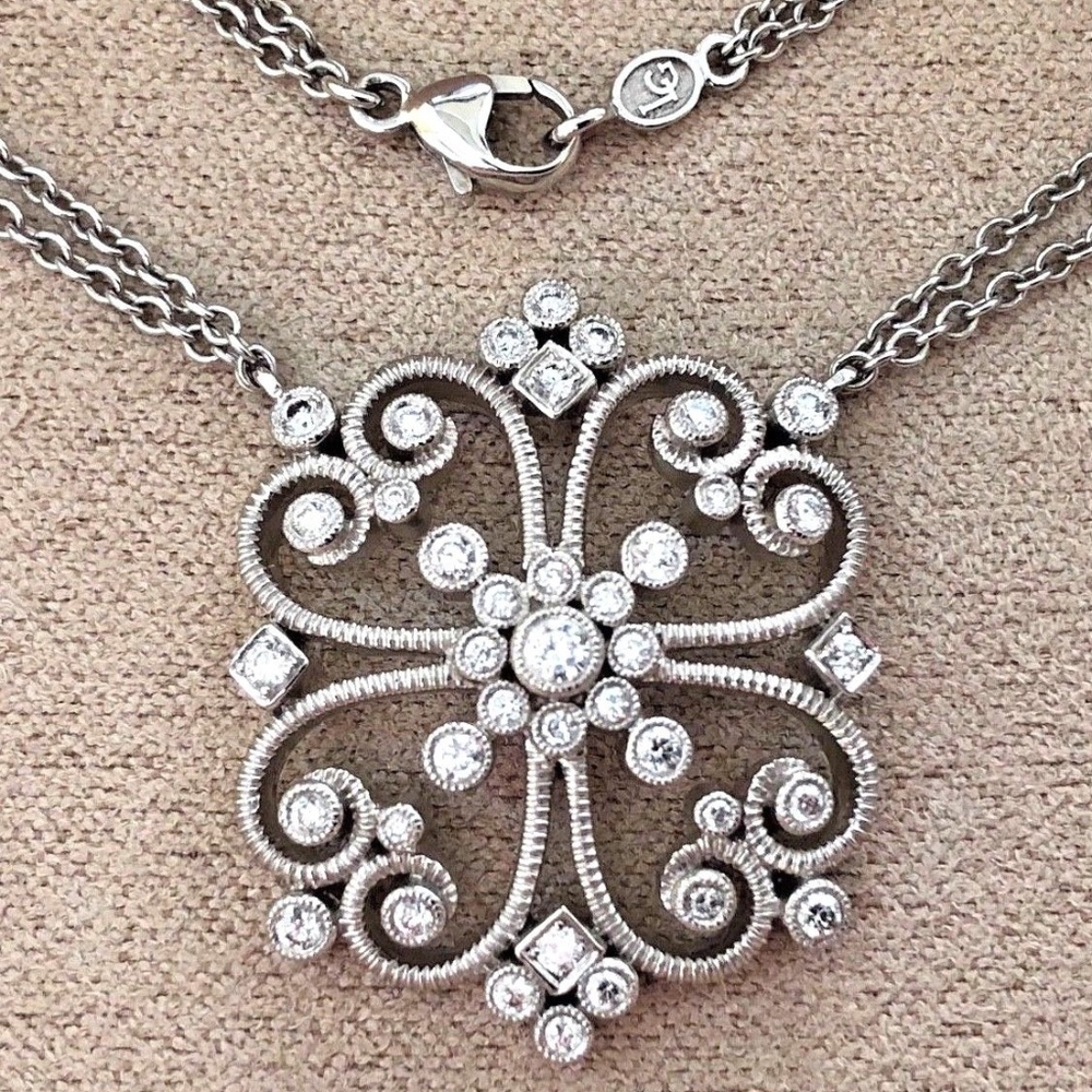 LESLIE GREENE 18K Gold & Diamond Pendant Necklace
